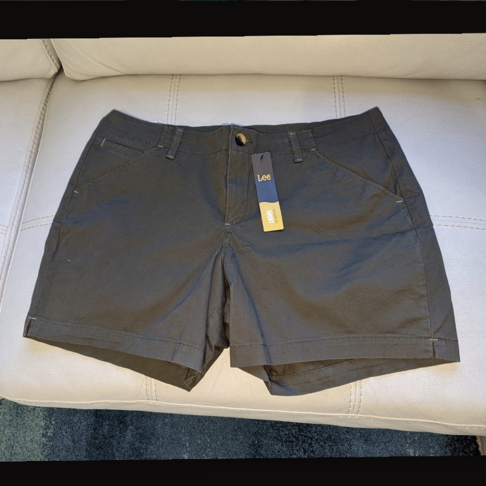 NWT Lee shorts